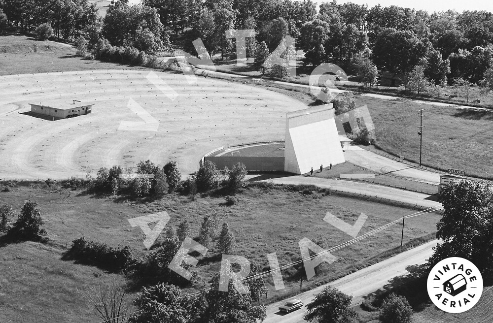 1969 Silver Drive-In Theatre, Fenton